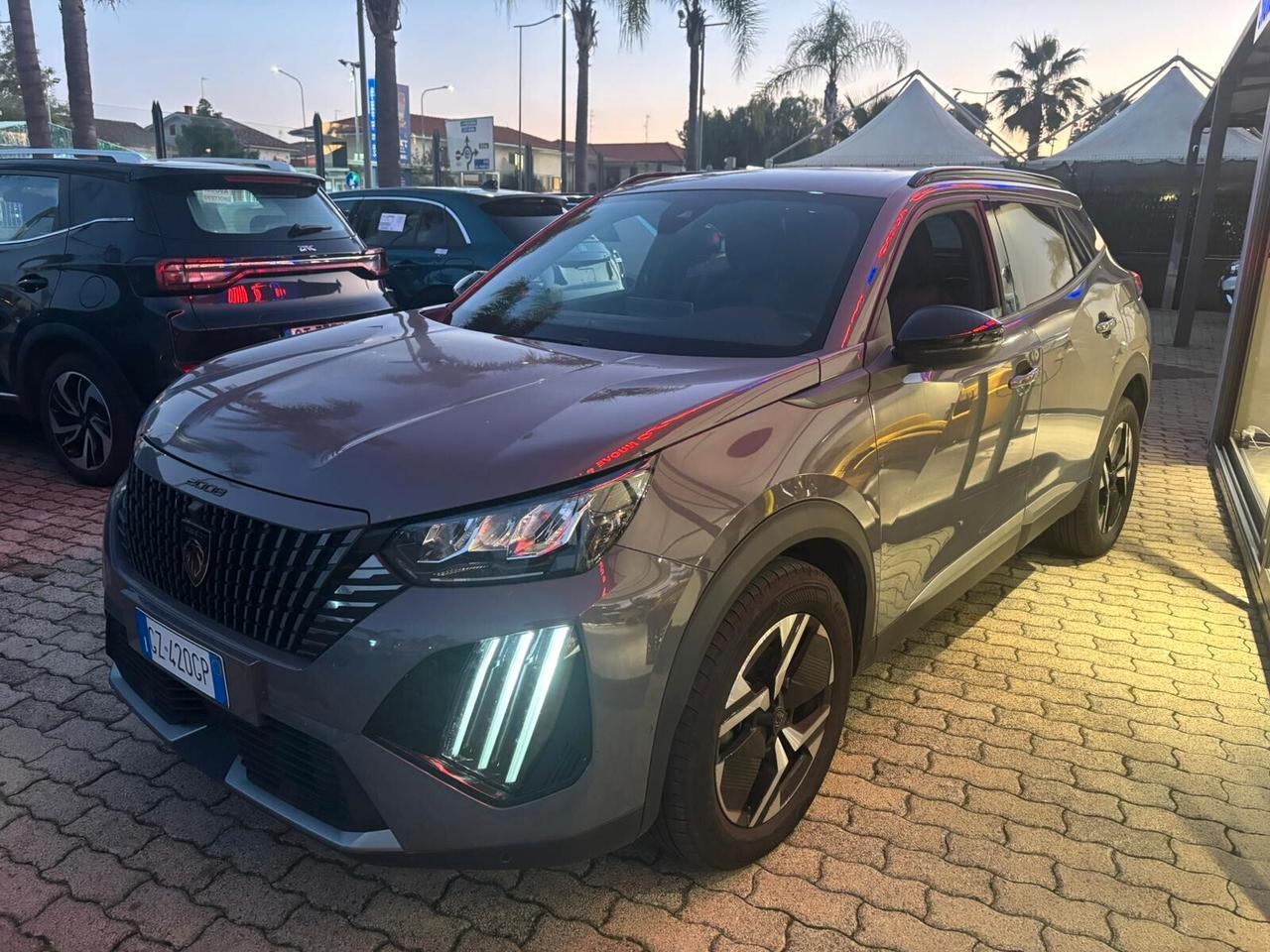 Peugeot 2008 PureTech 130 S&S EAT8 Allure, vettura iva esposta