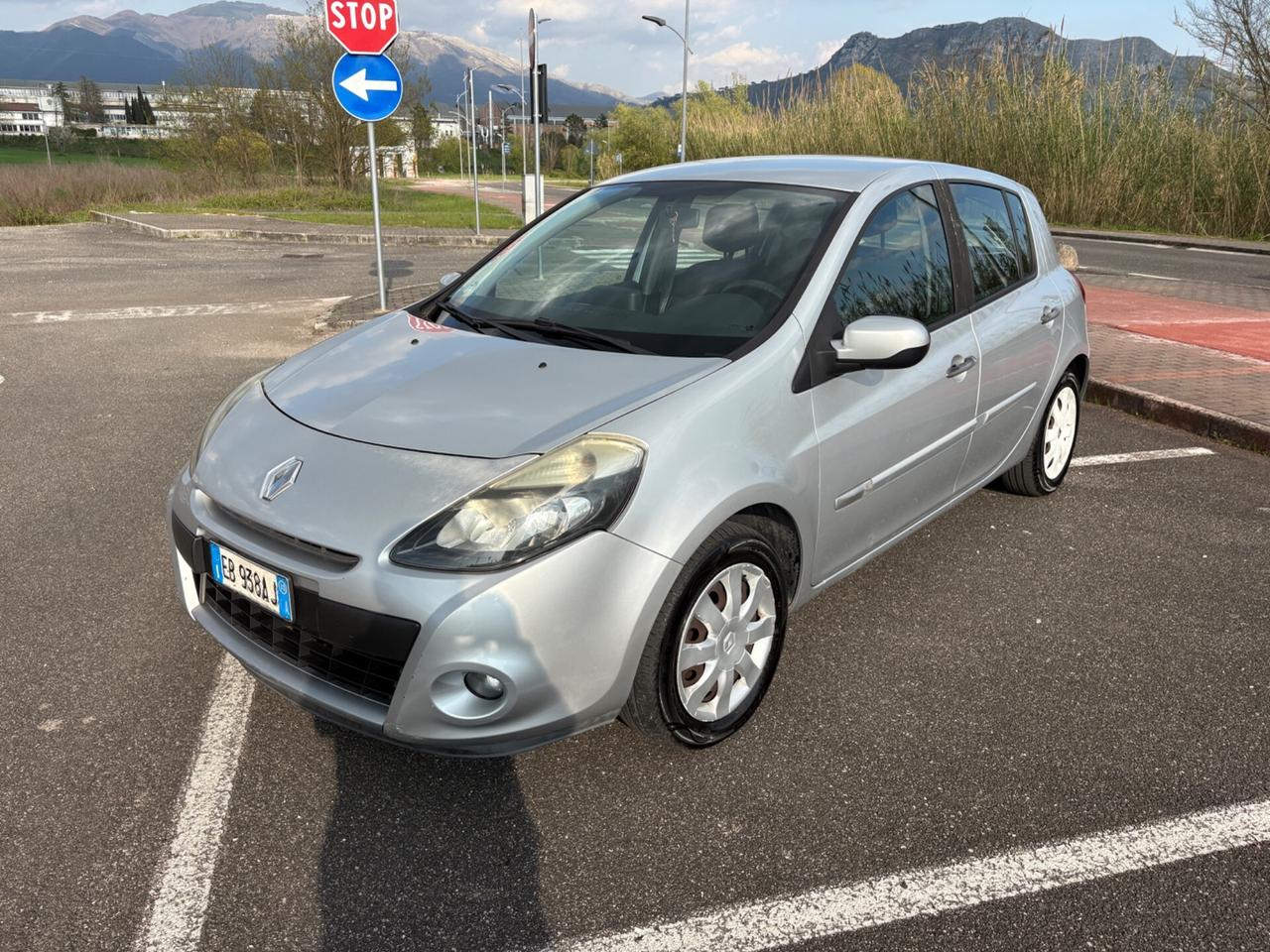 Renault Clio 1.1 BENZ/GPL*2010*NAVIGATORE*GPL2030