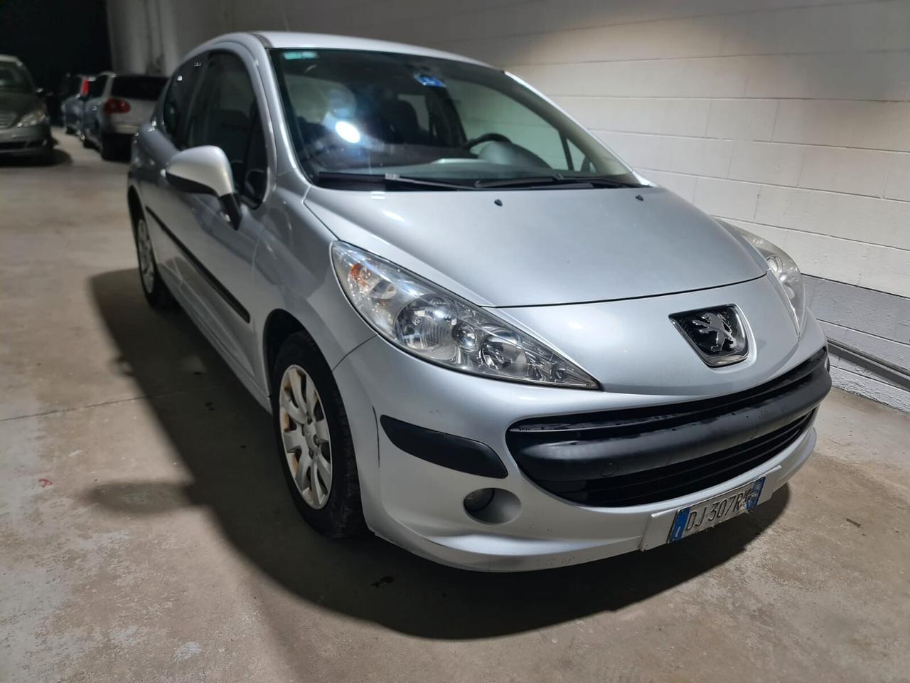 Peugeot 207 1.4 16v benzina neopatentati