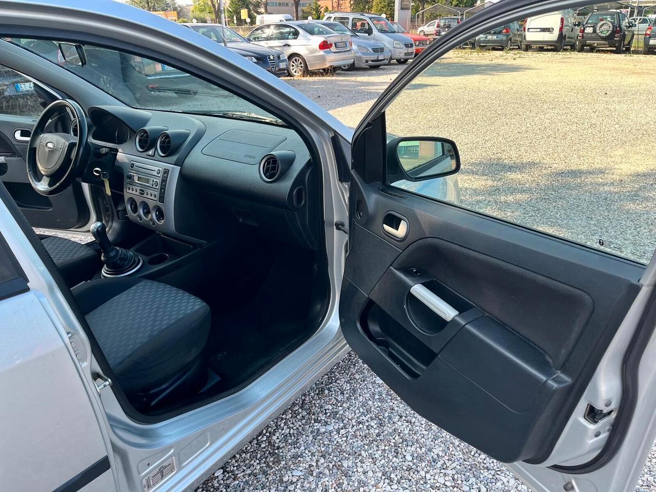 Ford Fiesta 1.2 16V 5p. Collection