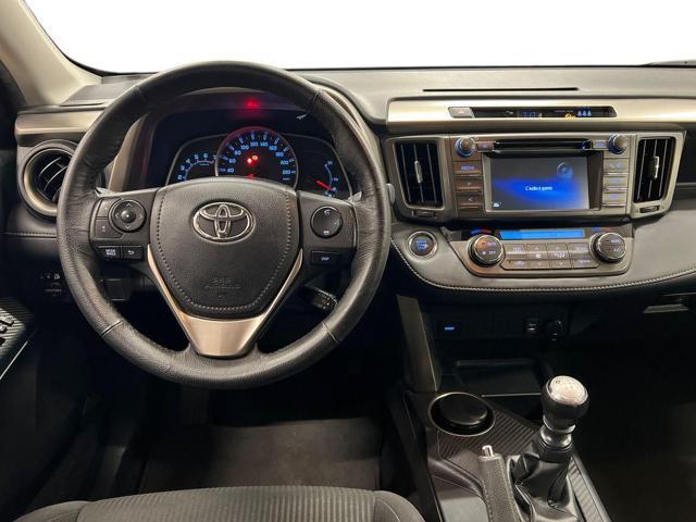 TOYOTA RAV 4 RAV4 2.0 D-4D 4WD Style White Ed.