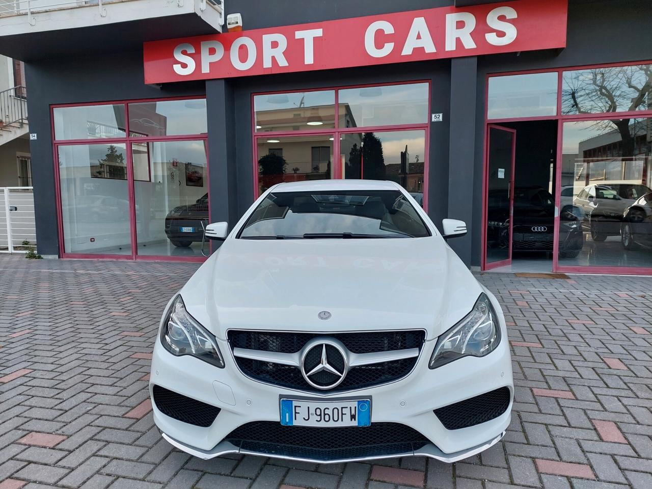 Mercedes-benz E 220CDI COUPE AUTO/PELLE/NAVI/C18