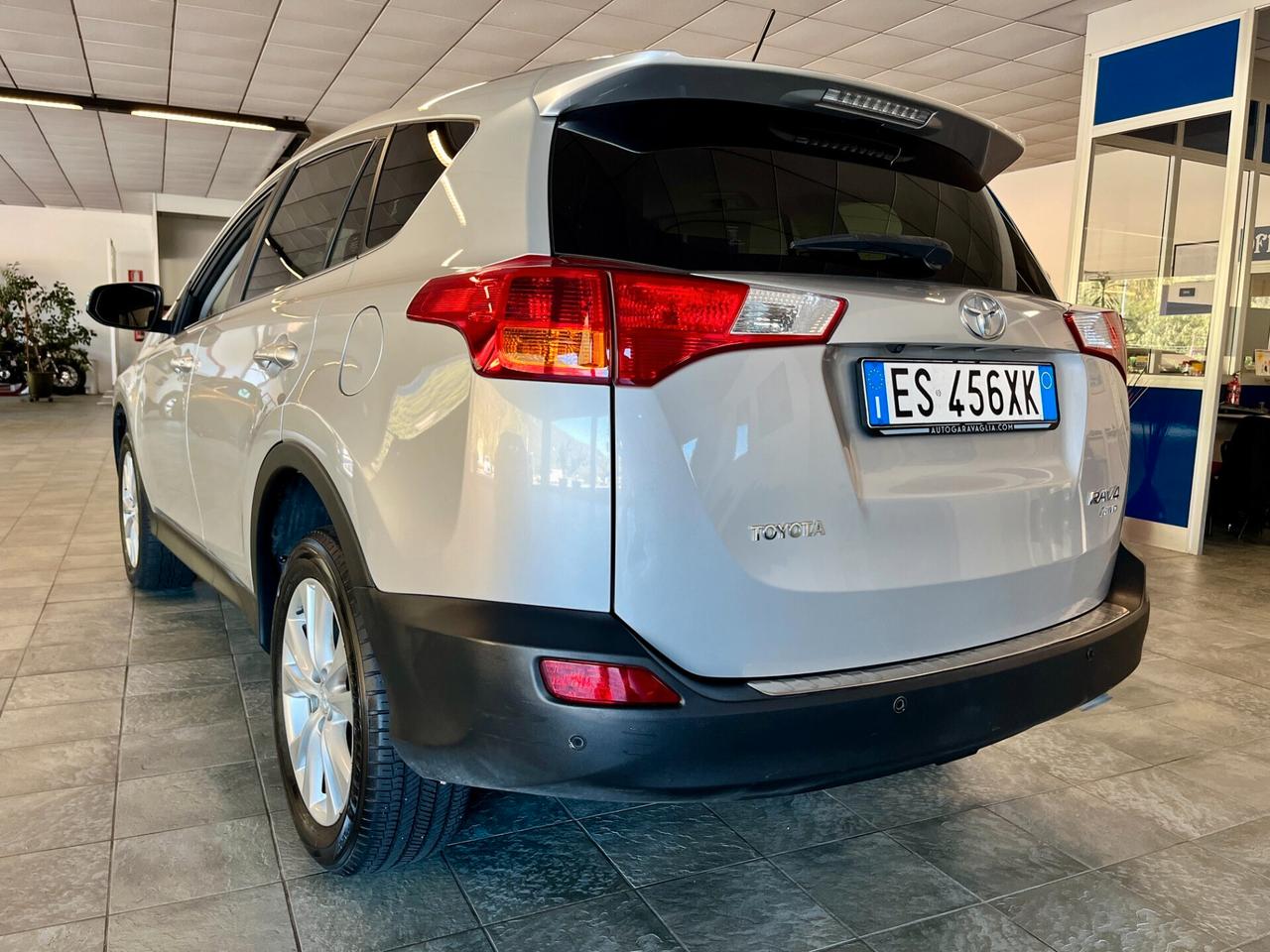 Toyota RAV 4 RAV4 2.2 D-CAT 4X4 CAMBIO AUTOMATICO Lounge