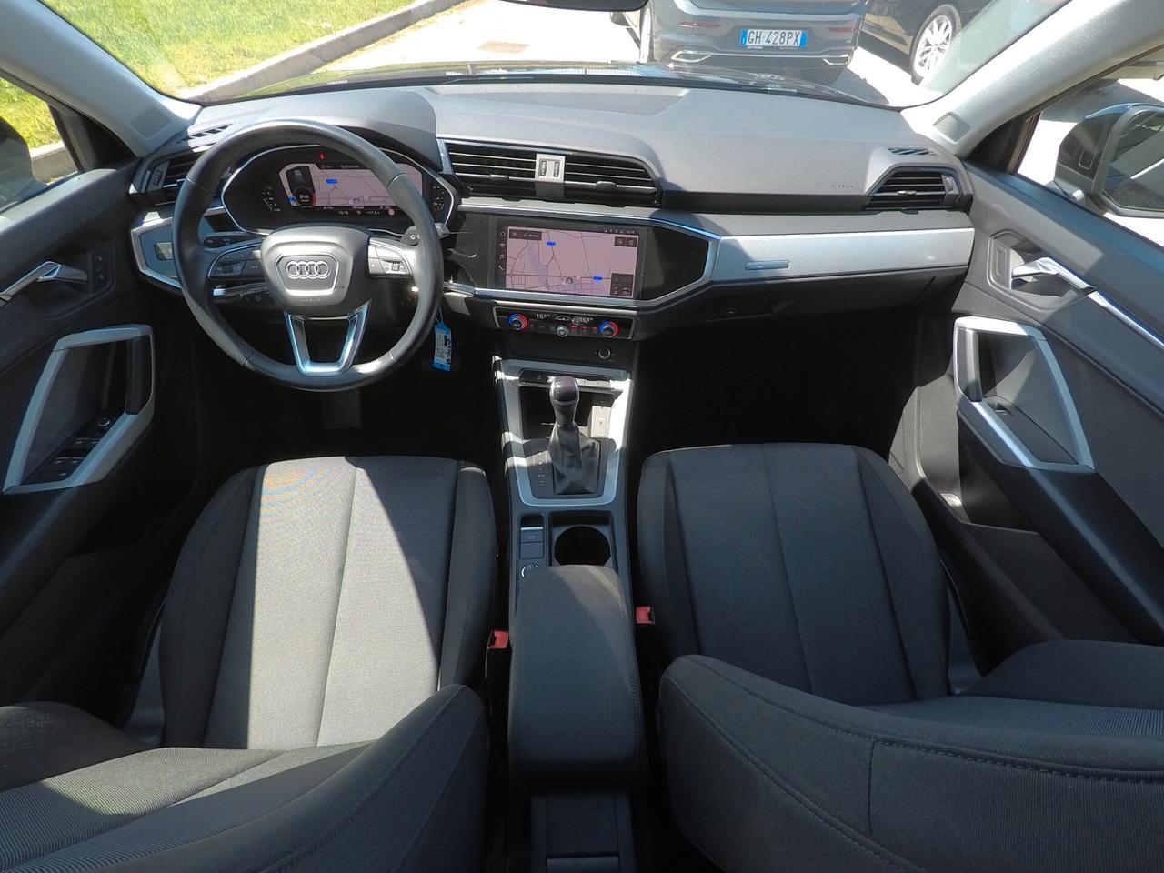 Audi Q3 35 TDI S tronic Business