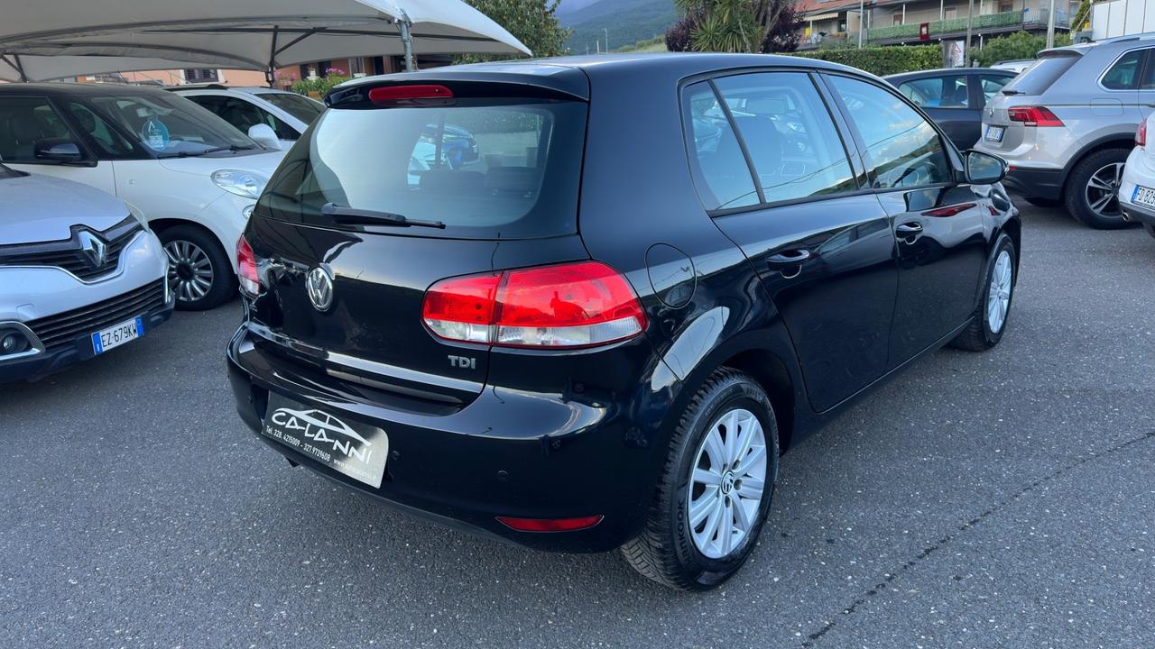 Volkswagen Golf 1.6 TDI DPF 5p. Highline