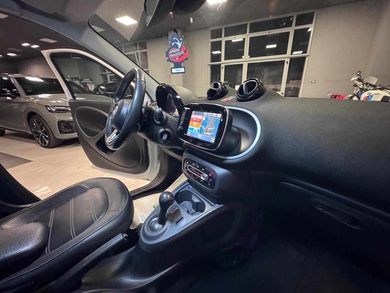 SMART FOR FOUR 900 BENZINA AUTOMATICA PASSION