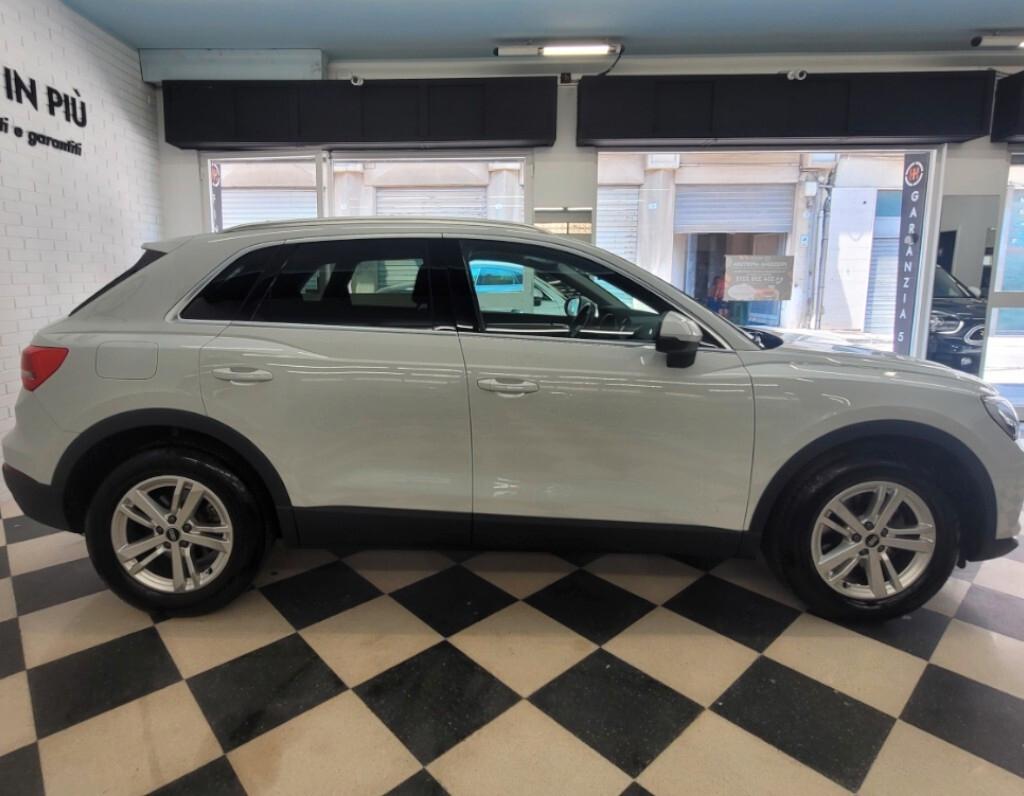 Audi Q3 35 TDI S tronic Business Advanced