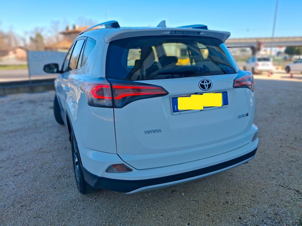 Toyota RAV 4 RAV4 2.0 D-4D 2WD Style