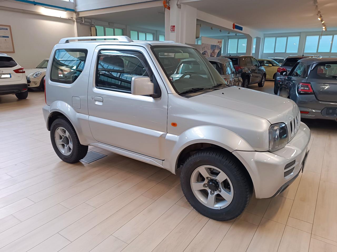 Suzuki Jimny 1.3i 16V cat 4WD JLX Più
