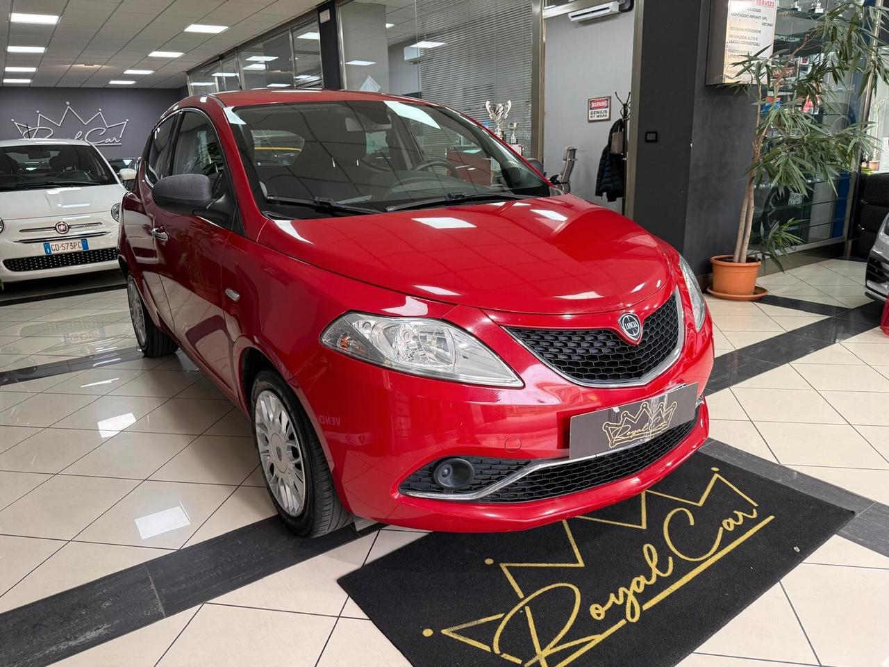 Lancia Ypsilon 1.2 69 CV 5 porte Silver