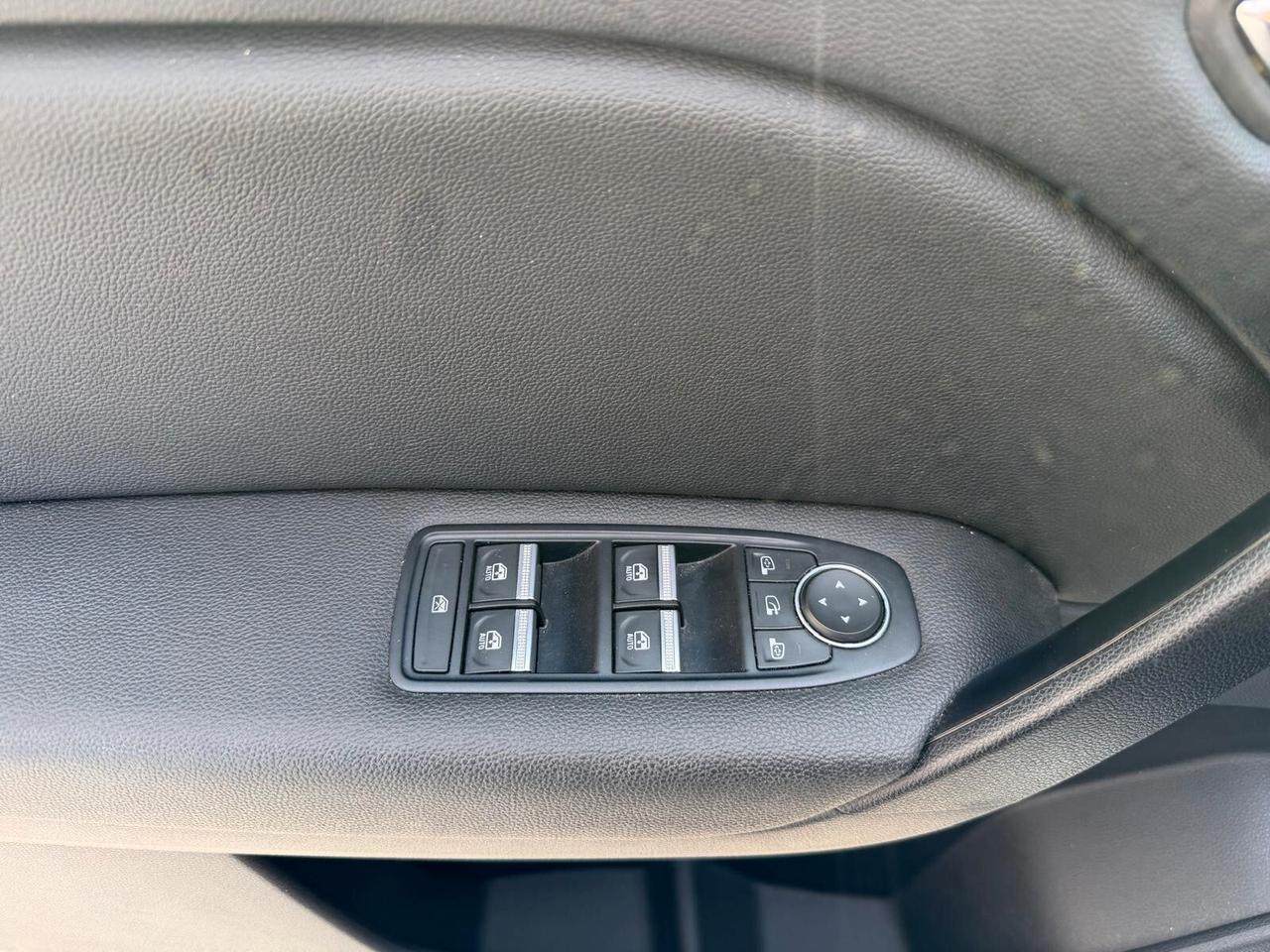 Renault Captur Mild Hybrid 140 CV Intens