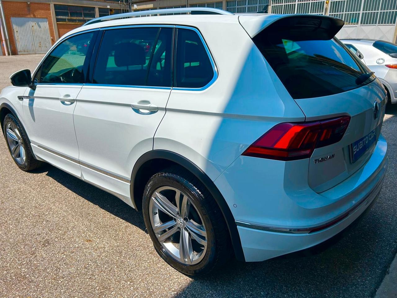 Volkswagen Tiguan 2.0 TDI SCR DSG 4MOTION R-LINE