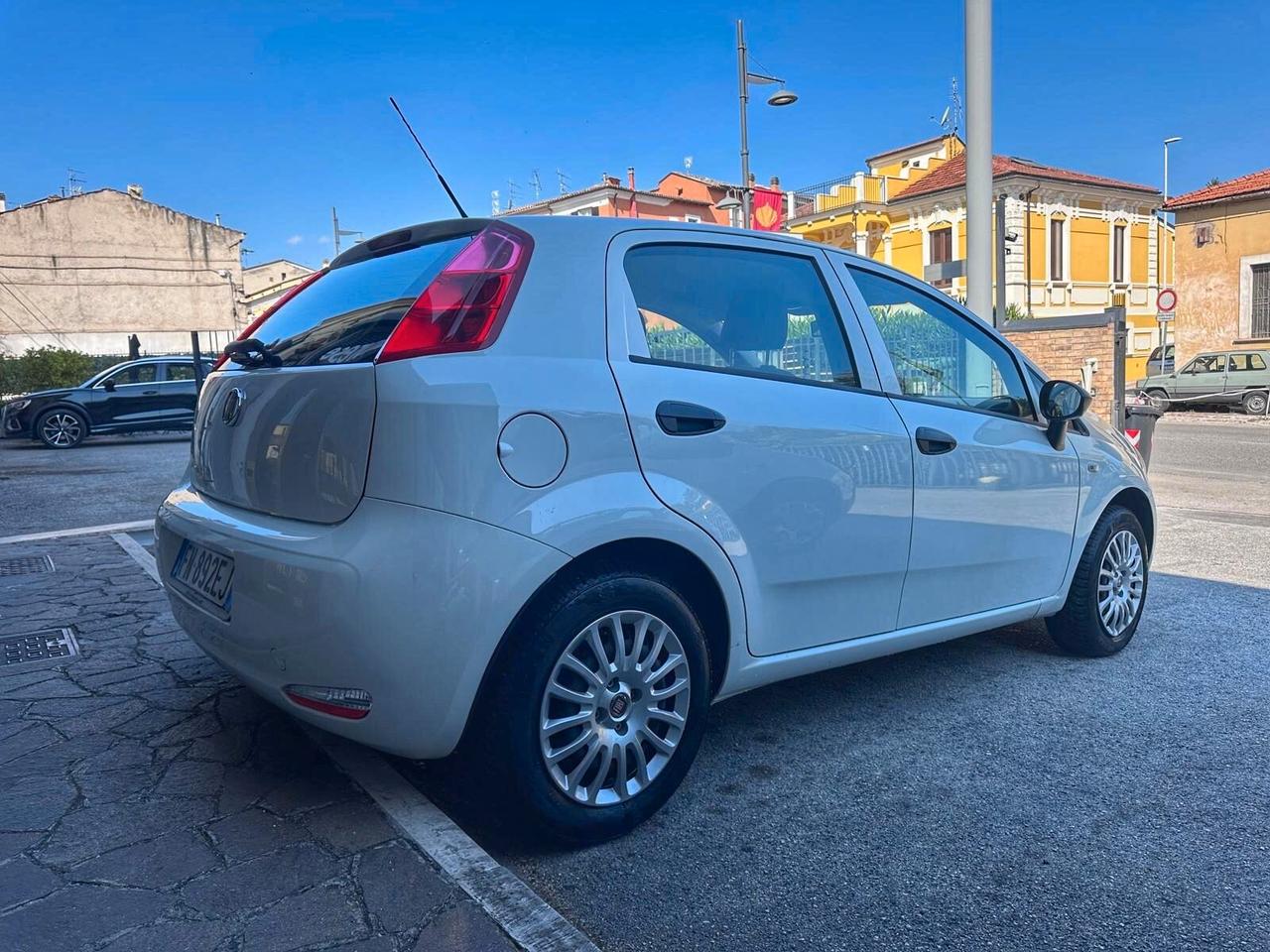 Fiat Punto 1.4 GPL 5 porte 77 CV