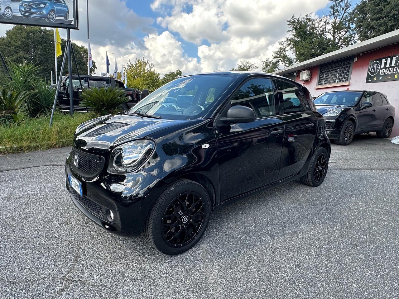 Smart ForFour 70 1.0 twinamic NIGHT EDITION NESSUN OBBLIGO FINANZIARIO PERMUTE GARANZIA