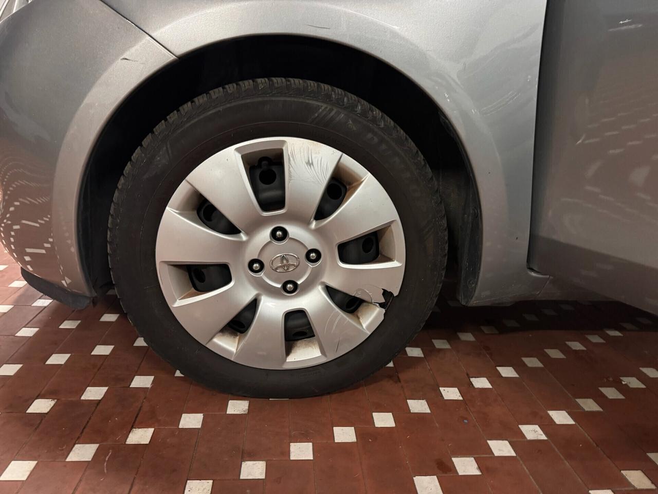 Toyota Yaris 1.3 5 porte Sol - UNICO PROPRIETARIO