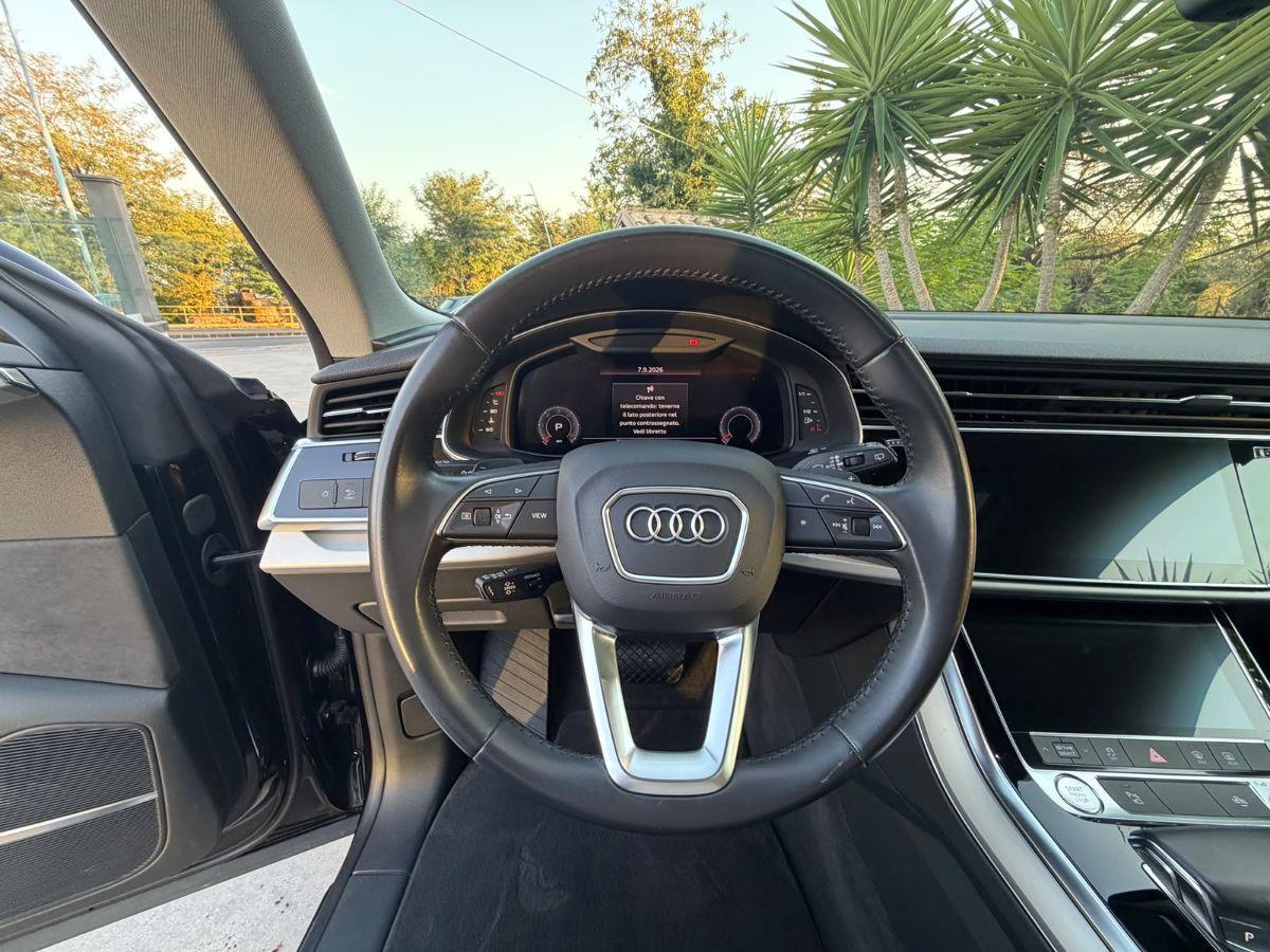 AUDI - Q8 - 50 TDI 286 CV quattro tiptronic Sport
