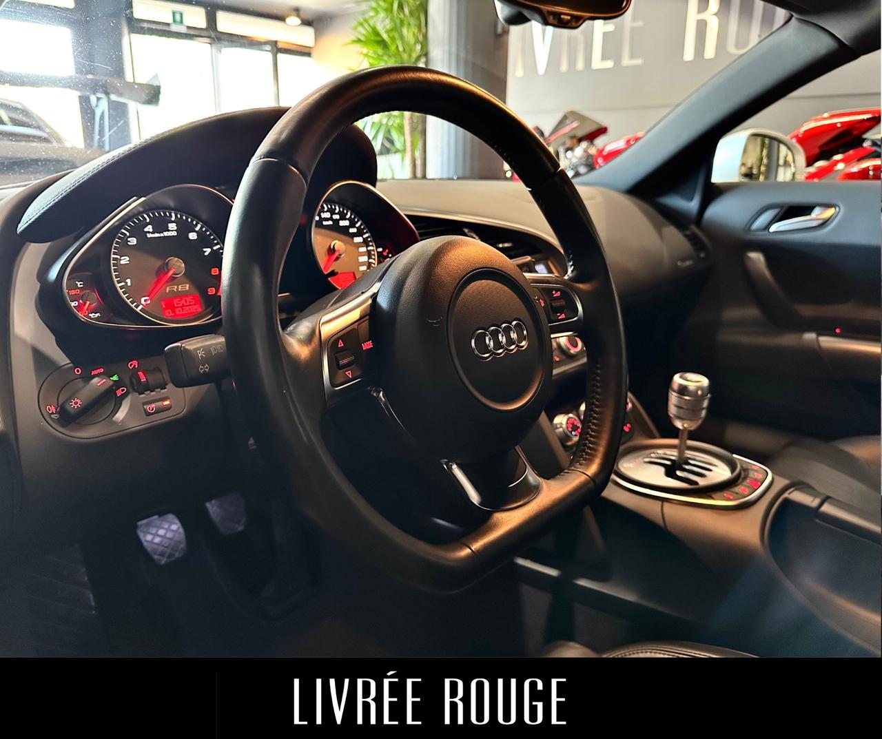 Audi R8 4.2 V8 quattro MANUALE