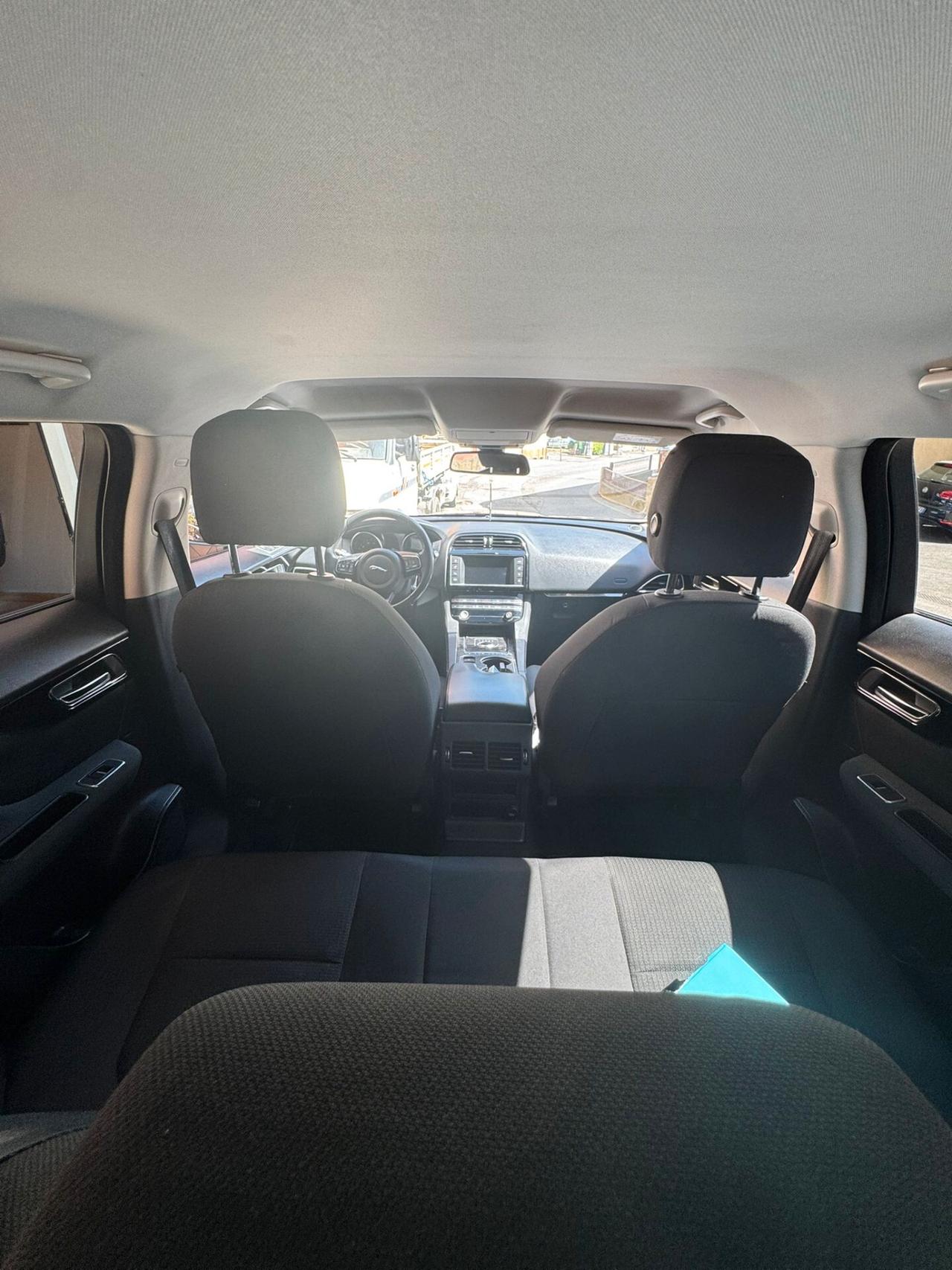 Jaguar F-Pace 2.0 D 180 CV AWD Portfolio, SERVICE JAGUAR COMPLETO, TOTALMENTE REVISIONATA, PERFETTA