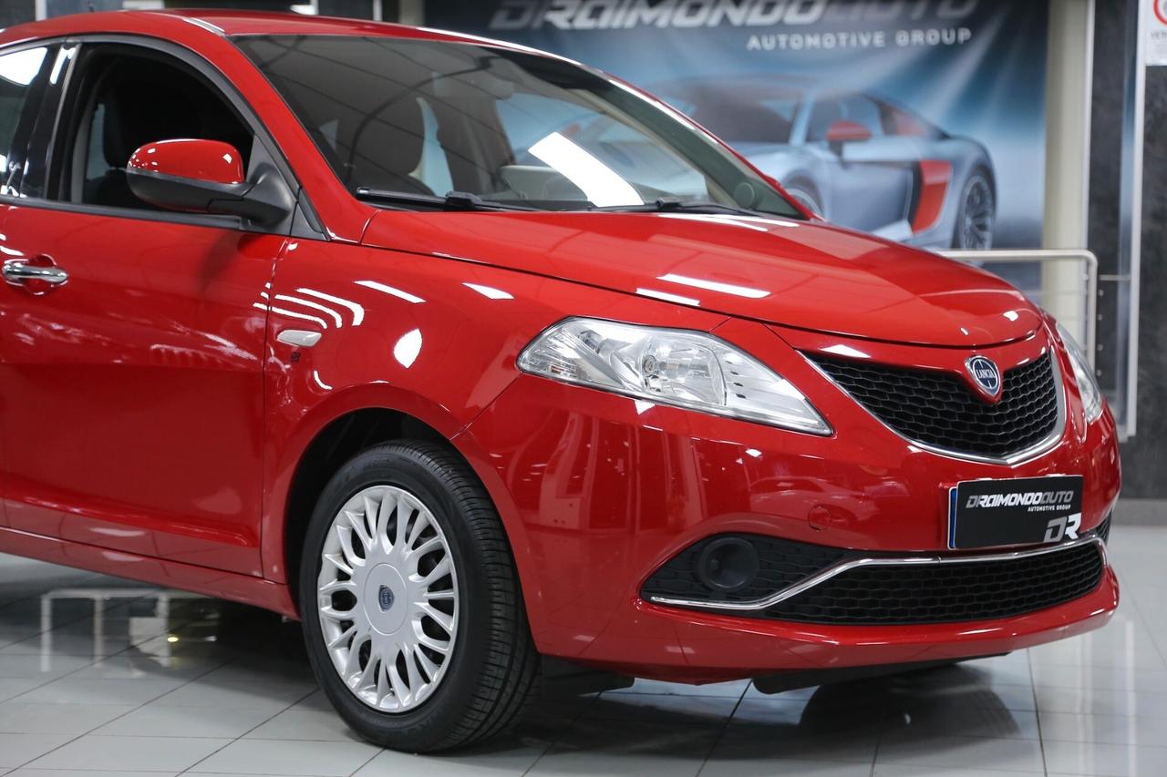 Lancia Ypsilon 1.2 69 cv Silver