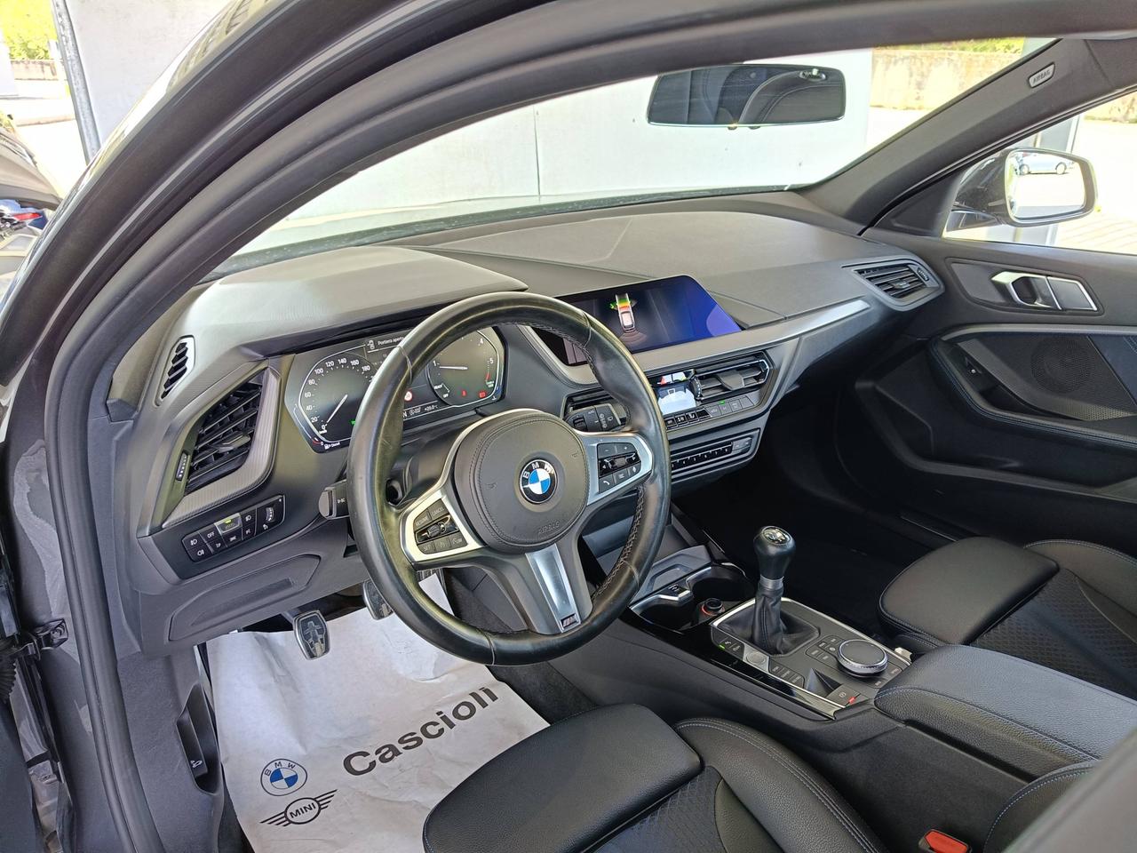 BMW Serie 1 F40 - 118d Msport