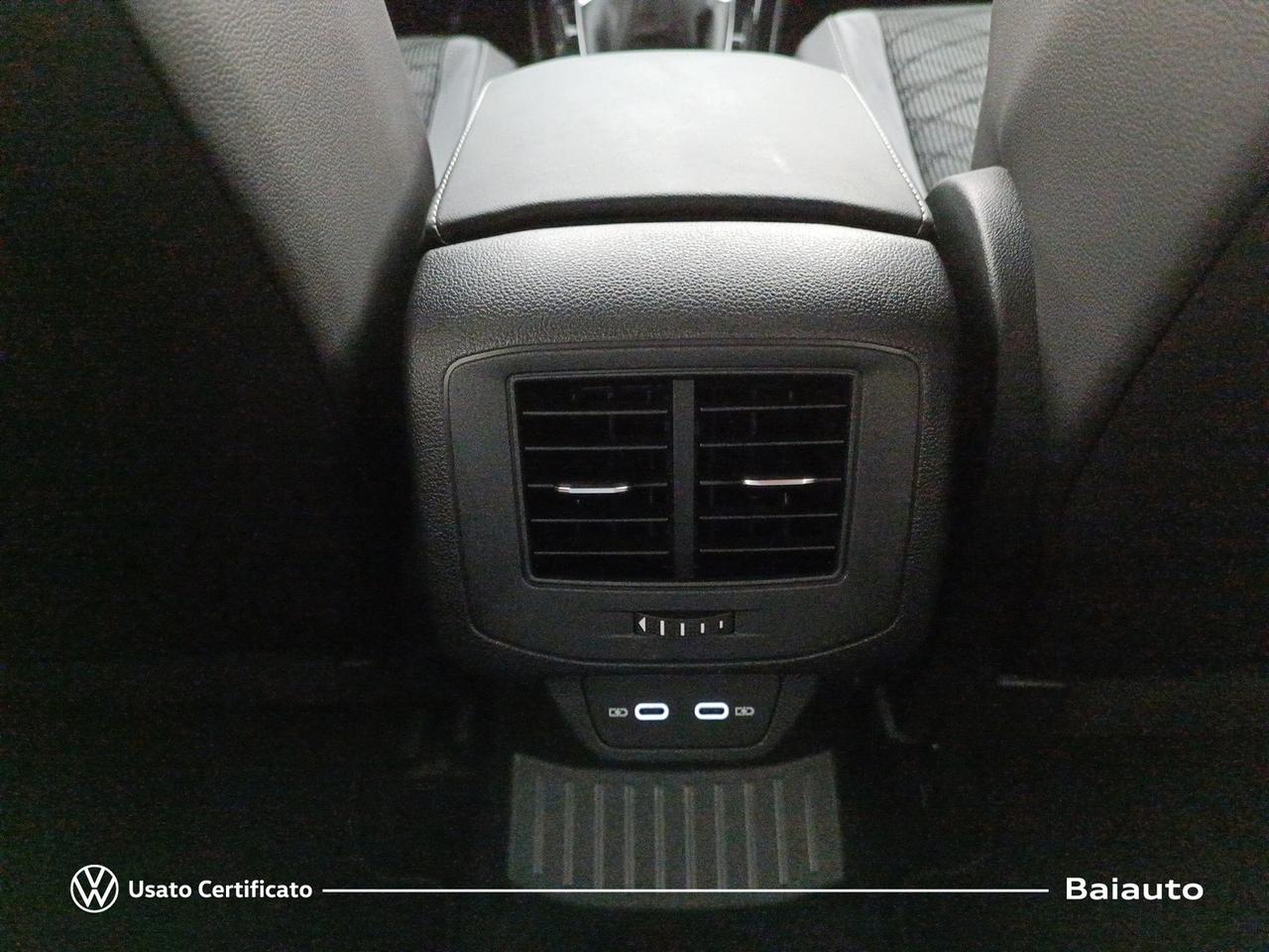 Volkswagen T-Roc 2.0 tdi scr 115cv r line