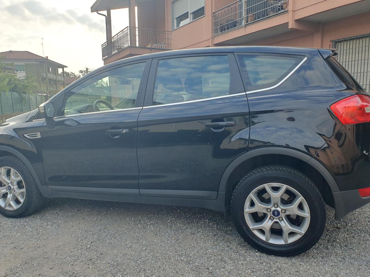 Ford Kuga 2.0 TDCi 140 CV 2WD Titanium