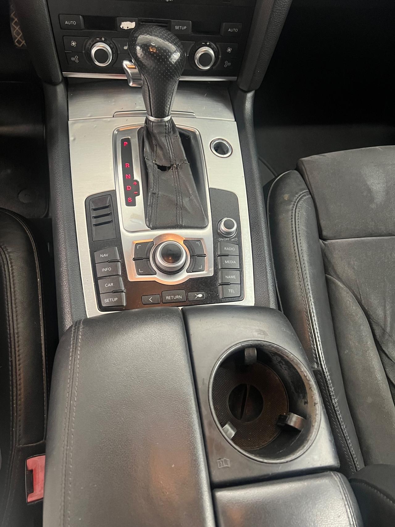 Audi Q7 3.0 V6 TDI 240 CV quattro tiptronic
