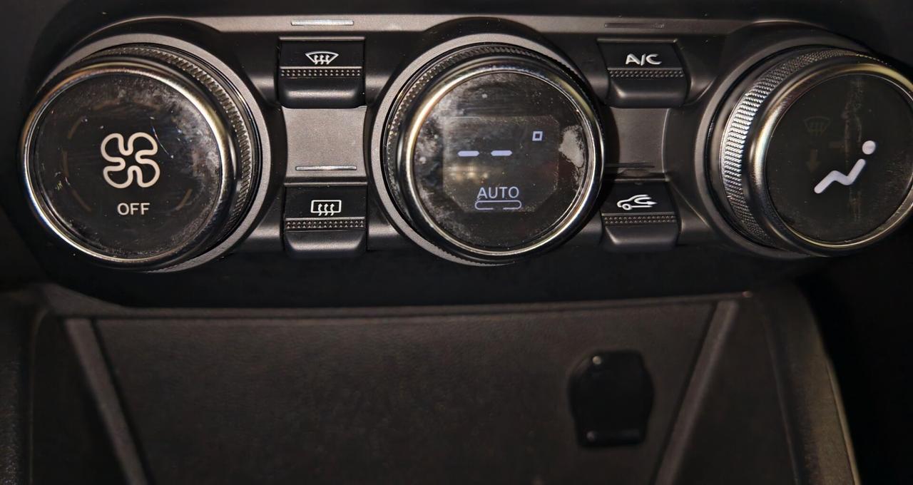 Dacia Duster 1.0 TCe 100 CV ECO-G 4x2 15th Anniversary