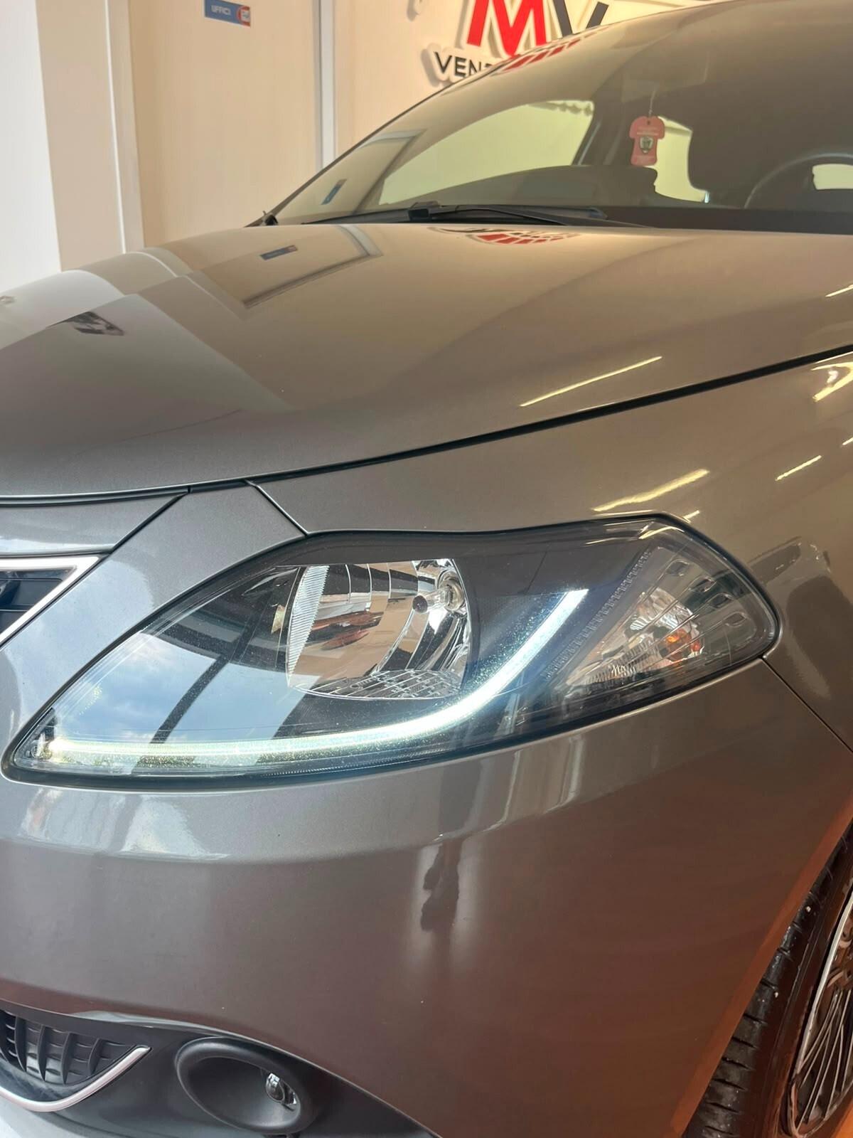 Lancia Ypsilon 1.0 FireFly 5 porte S&S Hybrid Gold Plus