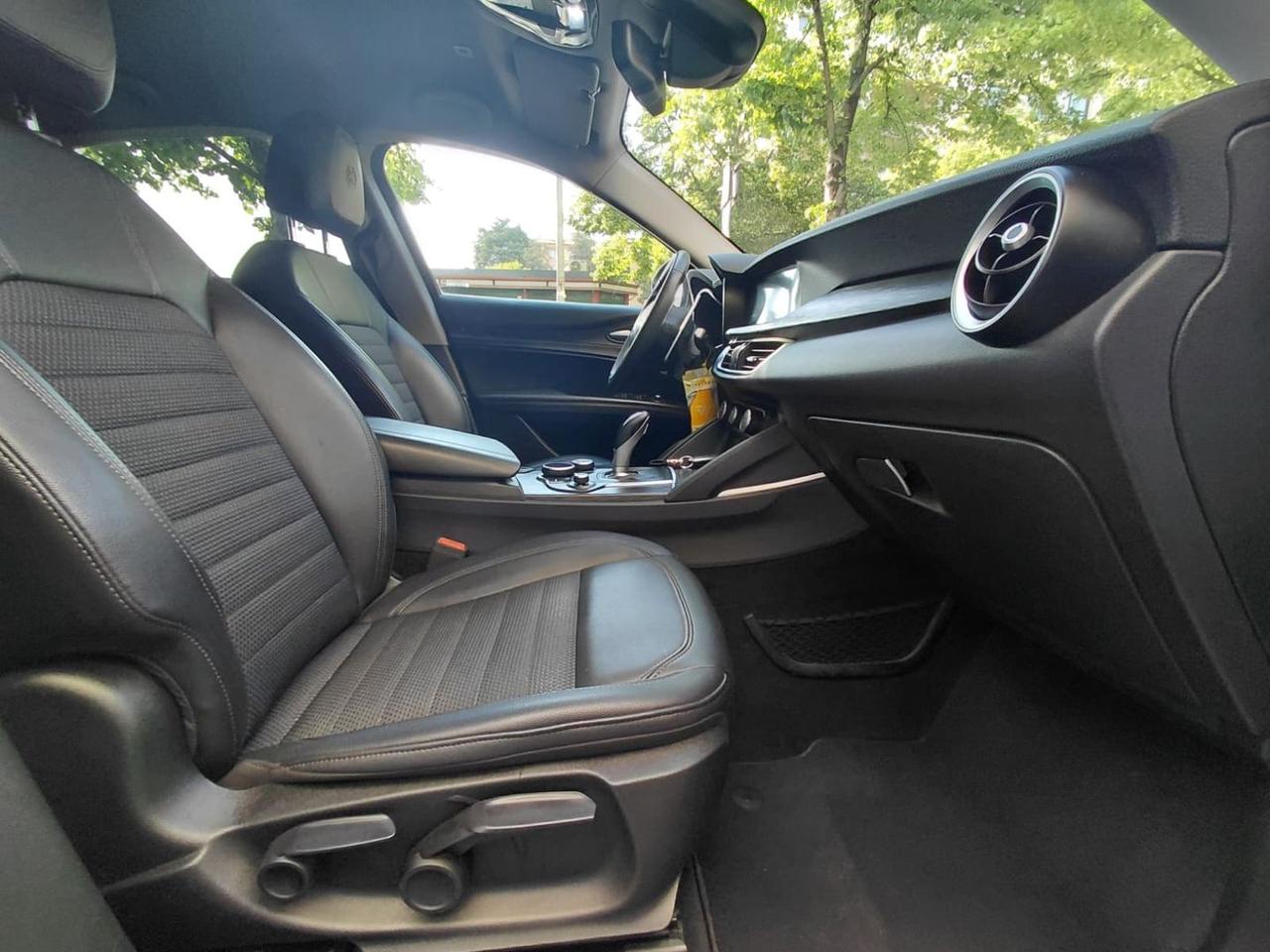 Alfa Romeo Stelvio Executive 2.2 #11109