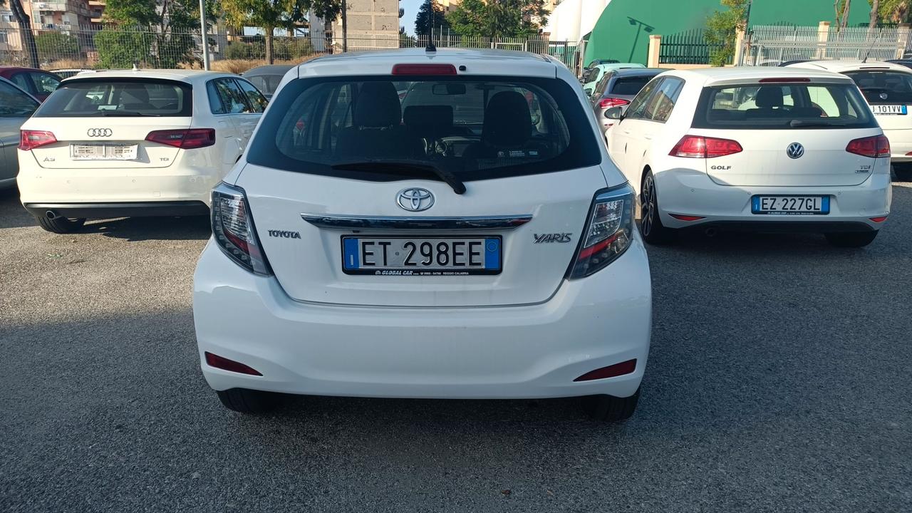 Toyota Yaris 1.0 5 porte Active