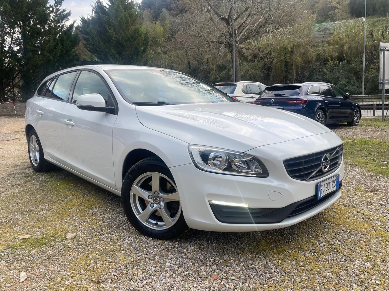 Volvo V60 2.0 Diesel - Automatico - Neopatentati