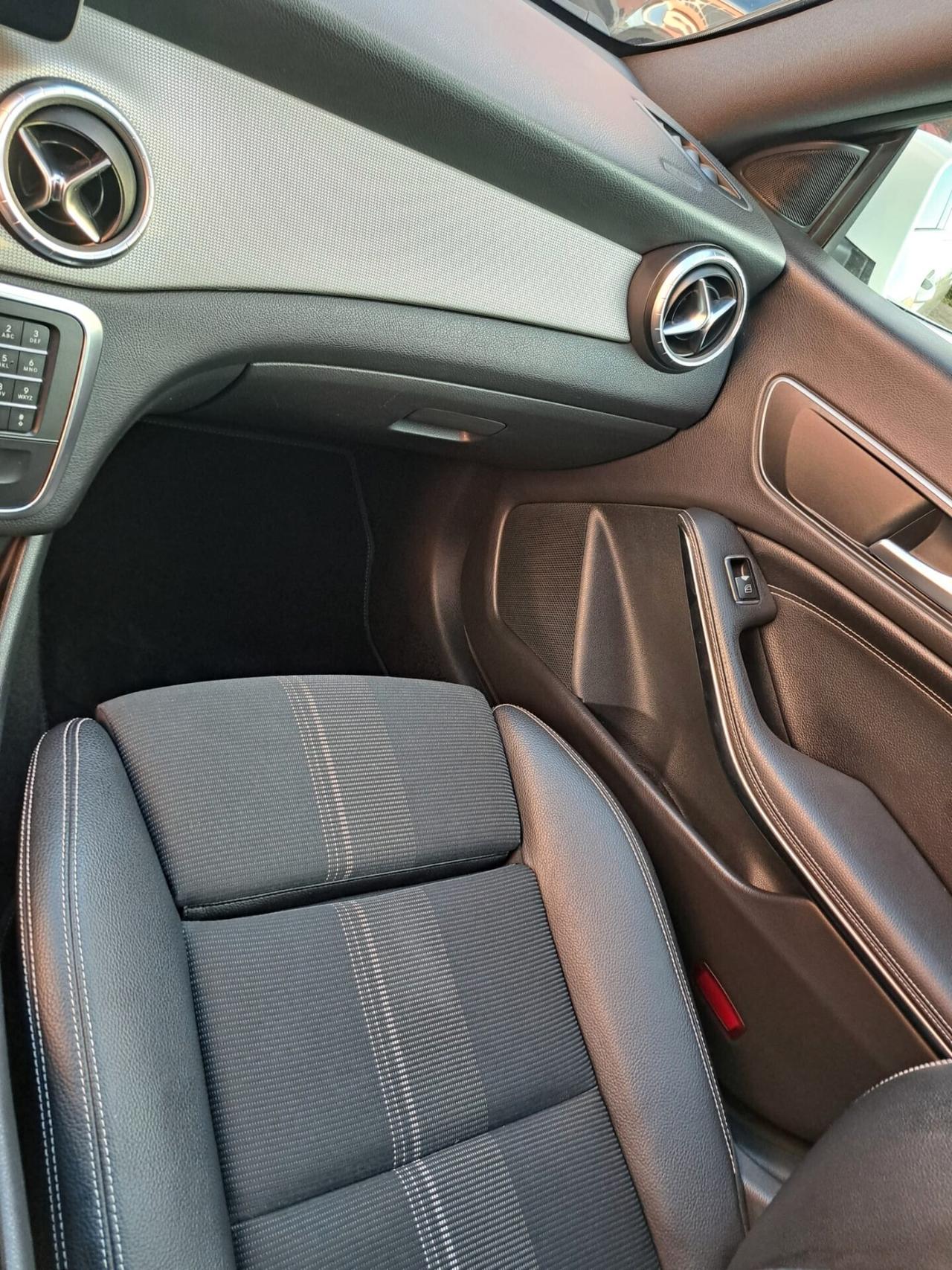 Mercedes-benz CLA 220 d S.W. Automatic Sport