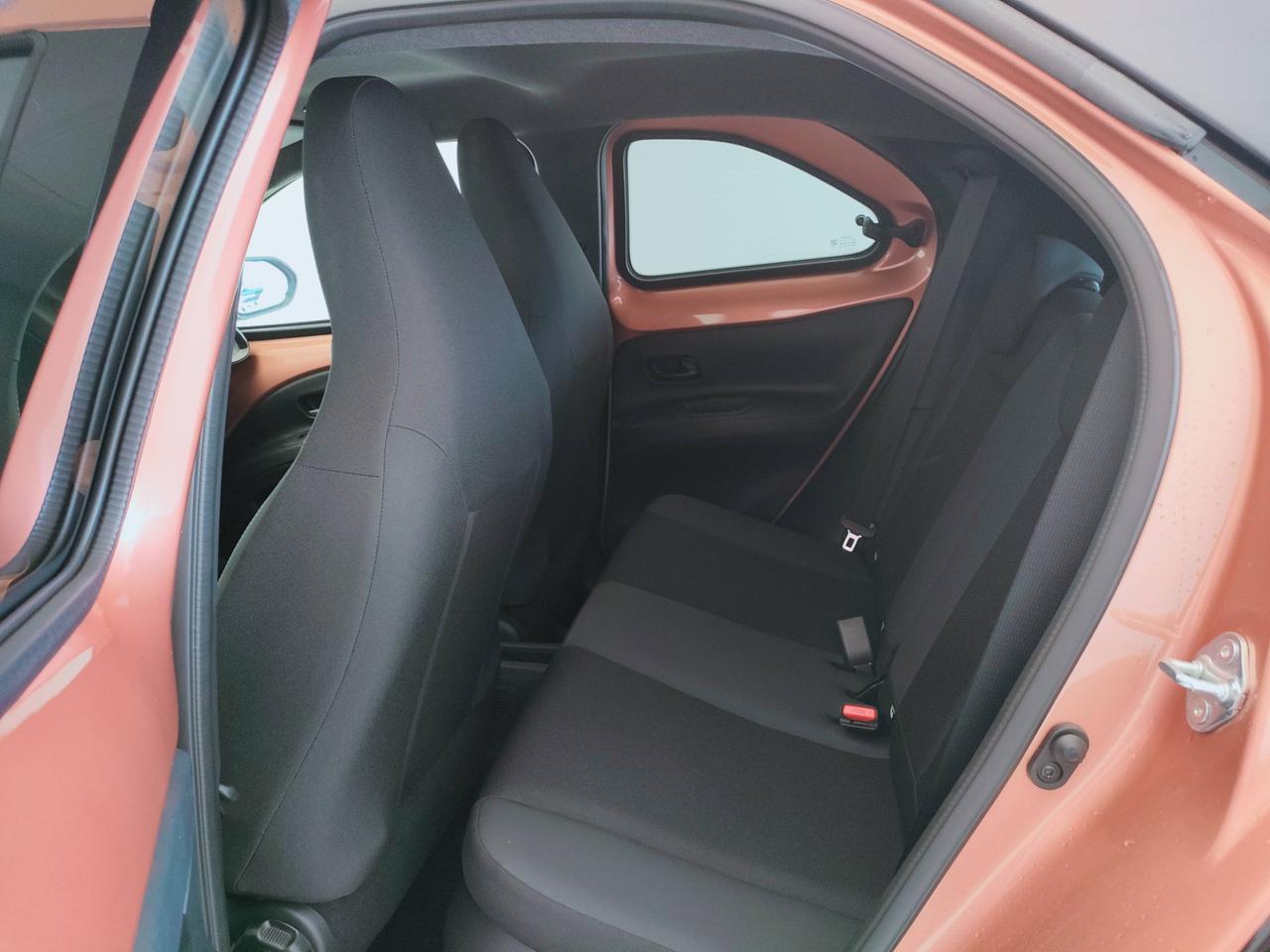 TOYOTA AYGO X HEV PREMIUM MC26