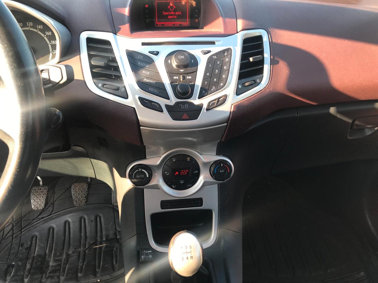 Ford Fiesta 1.2 16V 5p. Ghia GPL
