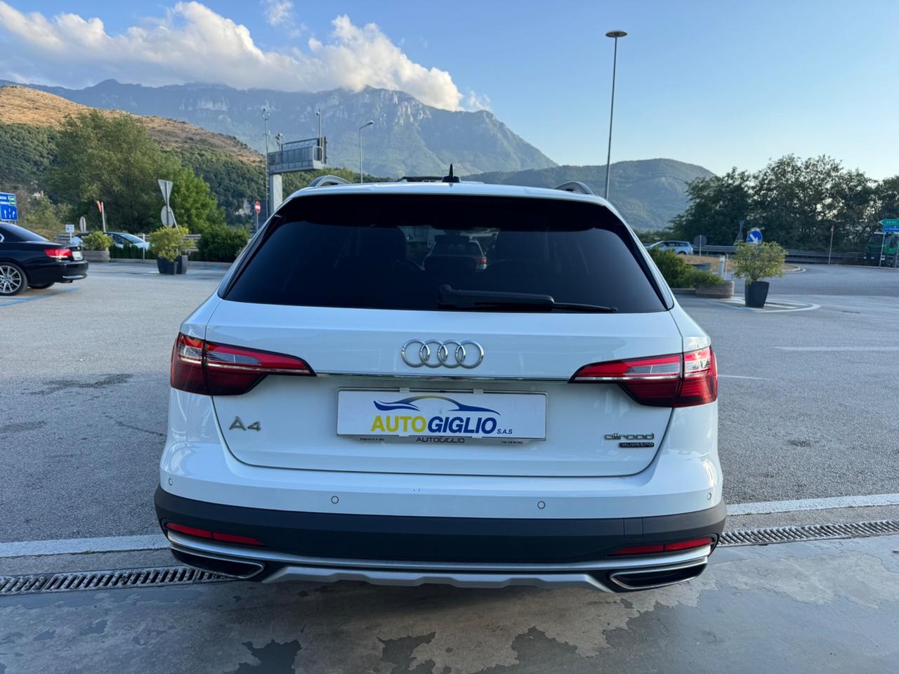 Audi A4 allroad A4 allroad 40 TDI 204 CV S tronic Identity Contrast