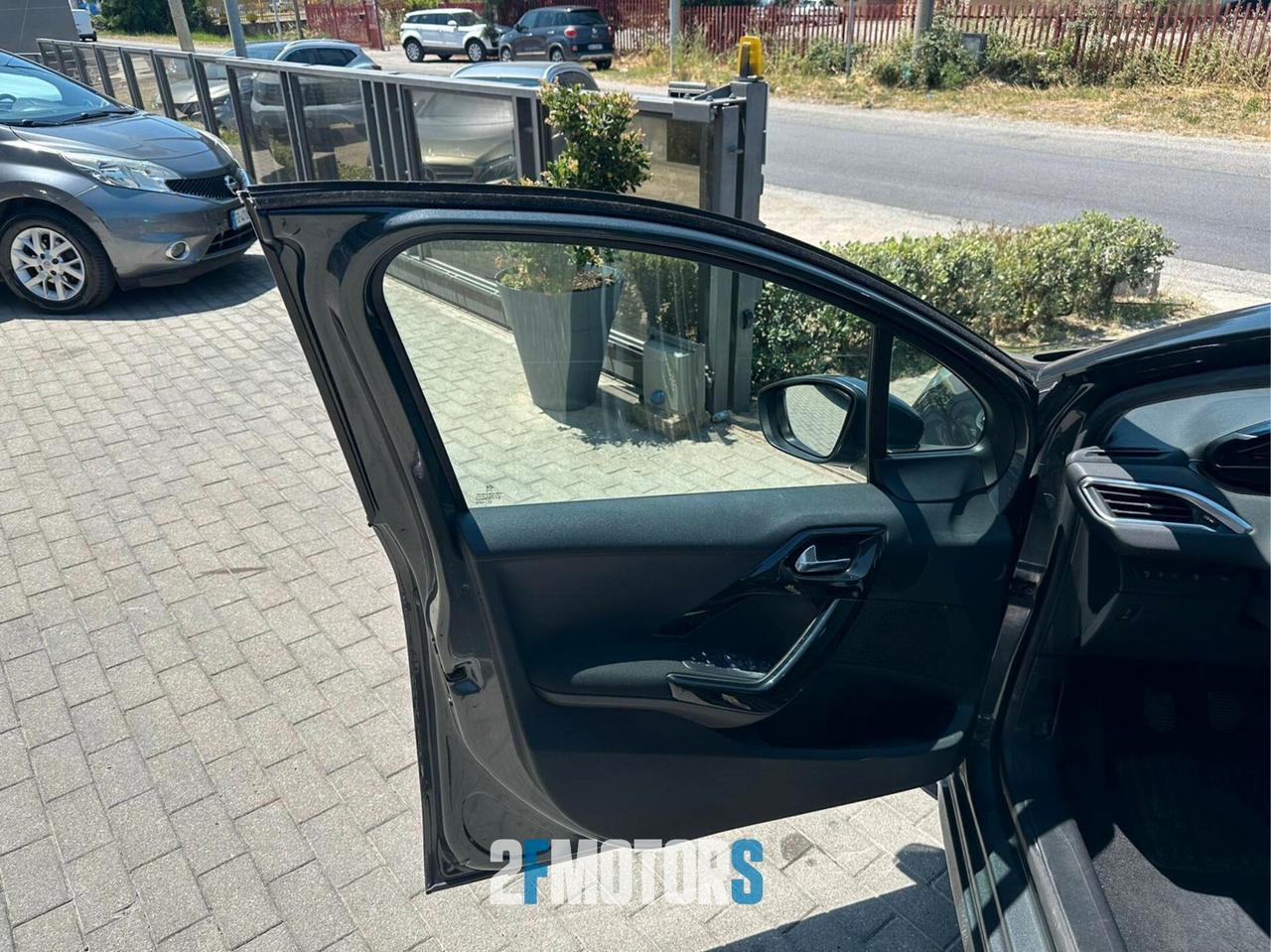 Peugeot 208 1.6 e-HDi 92 CV Stop&Start 5 porte Allure