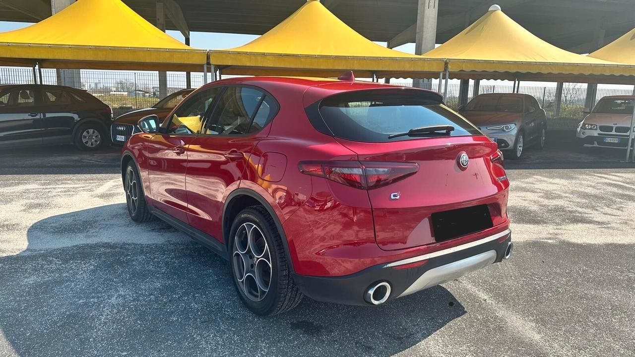 Alfa Romeo Stelvio 2.2 Turbodiesel 150 CV AT8 RWD Business