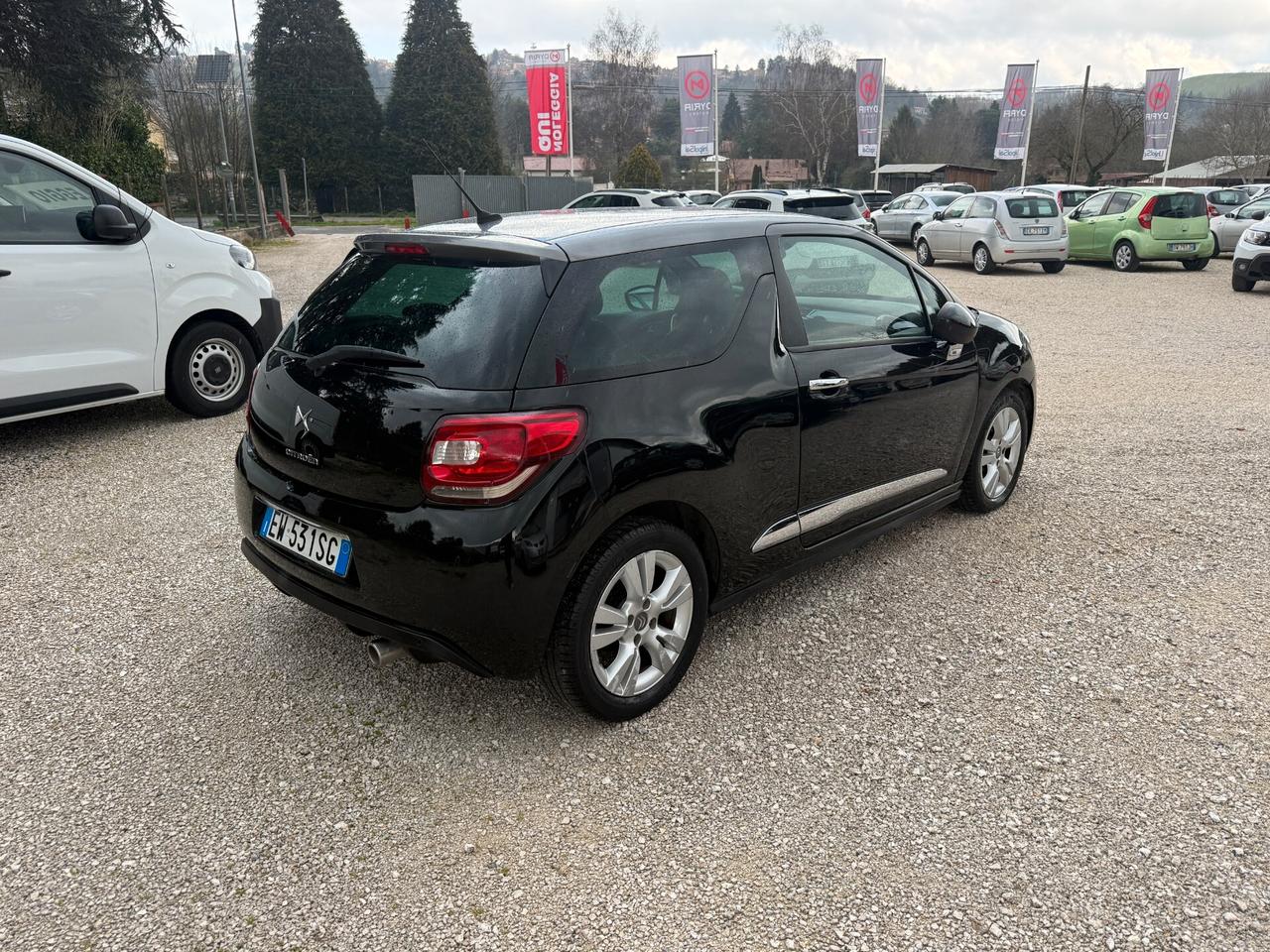 DS3 3 1.4 HDi 70 So Chic NEOPATENTATI