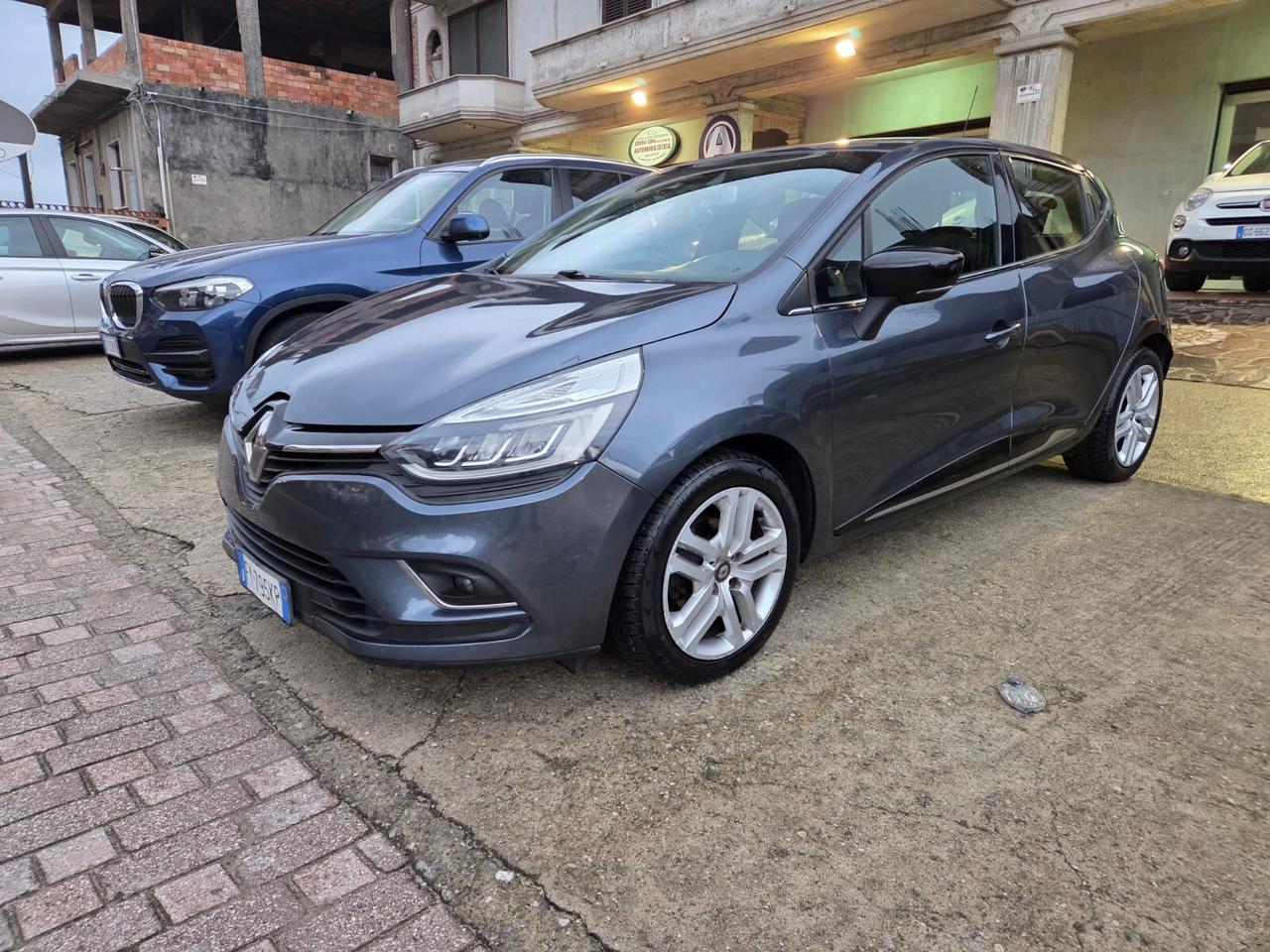 Renault Clio dCi 8V 75 CV 5 porte Moschino