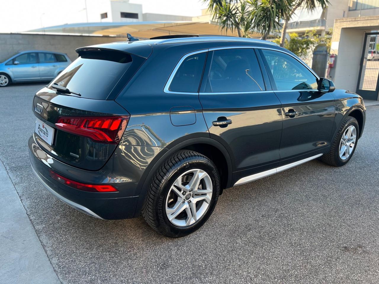 Audi Q5 40 2.0 tdi 205CV mhev Business quattro s-tronic