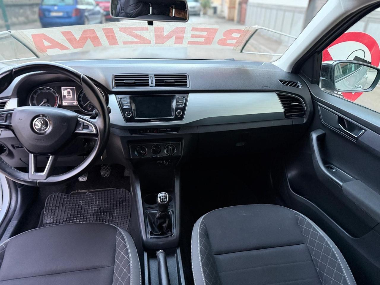 Skoda fabia led bicolore 2021 full opt 95,000 certificati