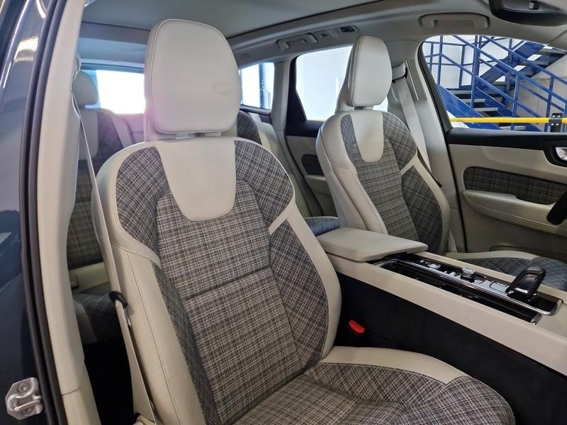 VOLVO XC60 T6 Plug-in AWD auto Recharge Inscription Expression
