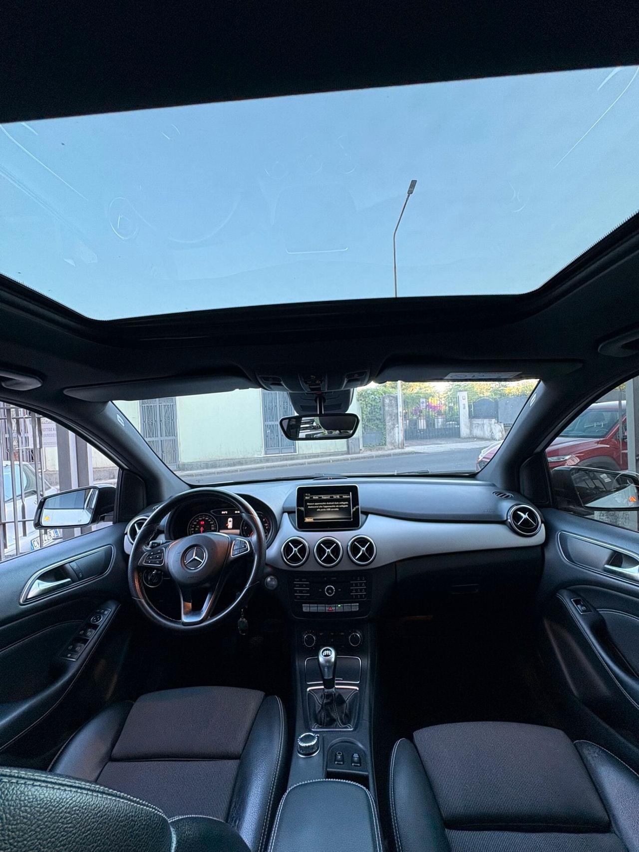 Mercedes-benz B 200 d Premium