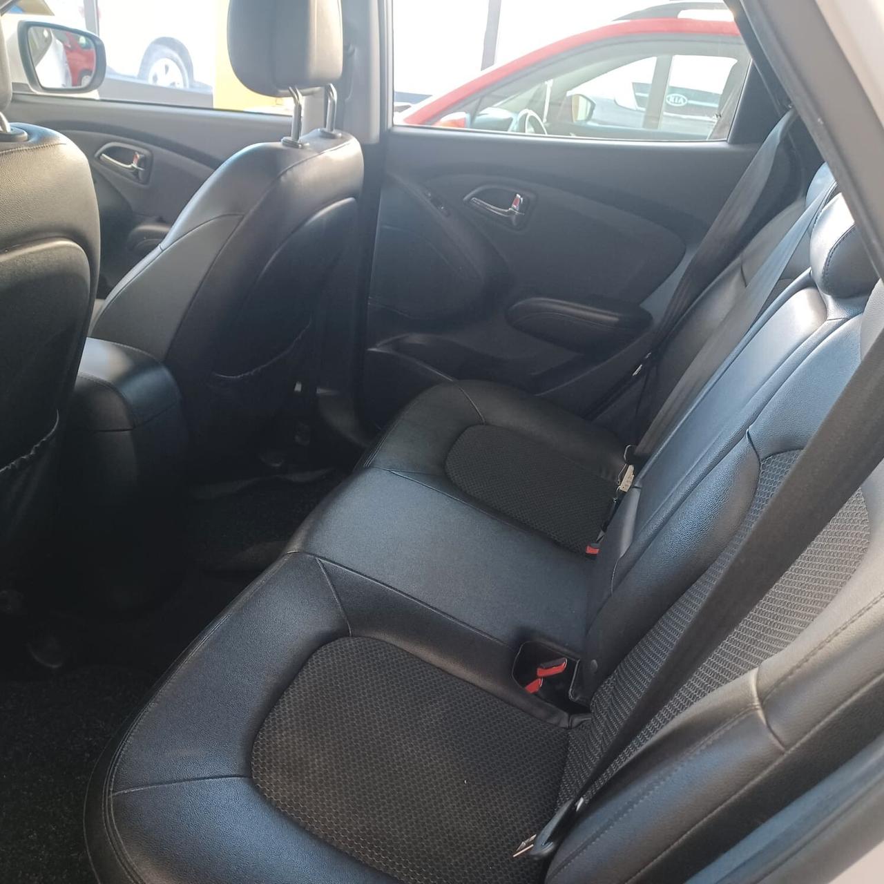 SEMBRA NUOVA HYUNDAI IX35 1.7 TDI
