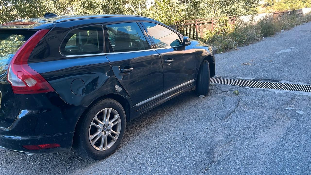 Volvo XC 60 XC60 D5 AWD Geartronic Momentum