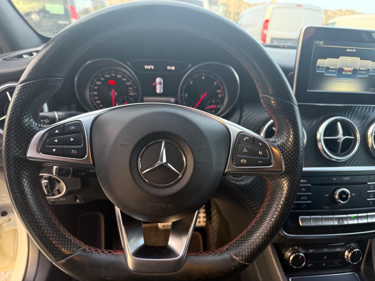 Mercedes-benz A 200 A 200 d Premium