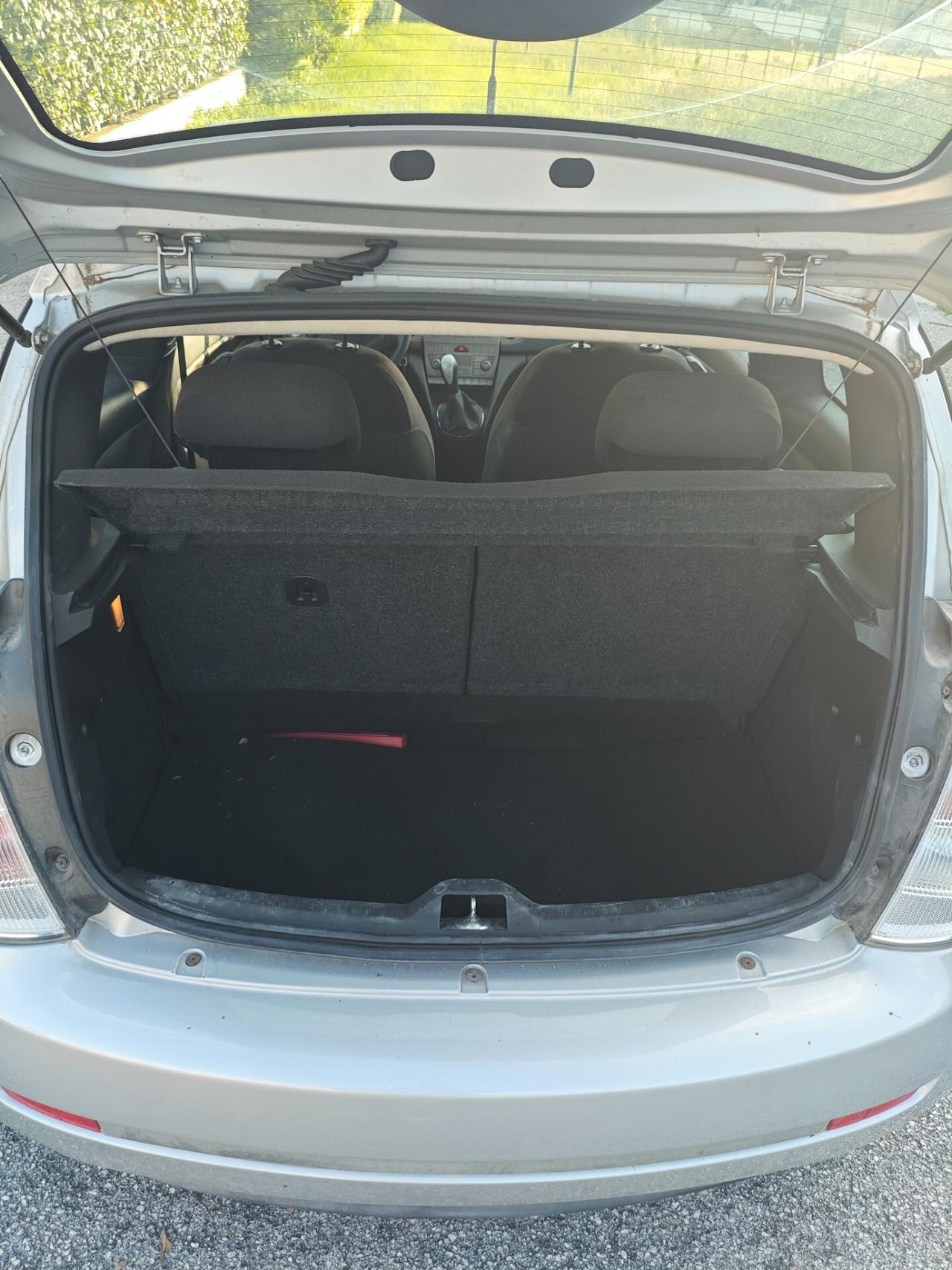 Lancia Ypsilon 1.3 diesel 115 000 km
