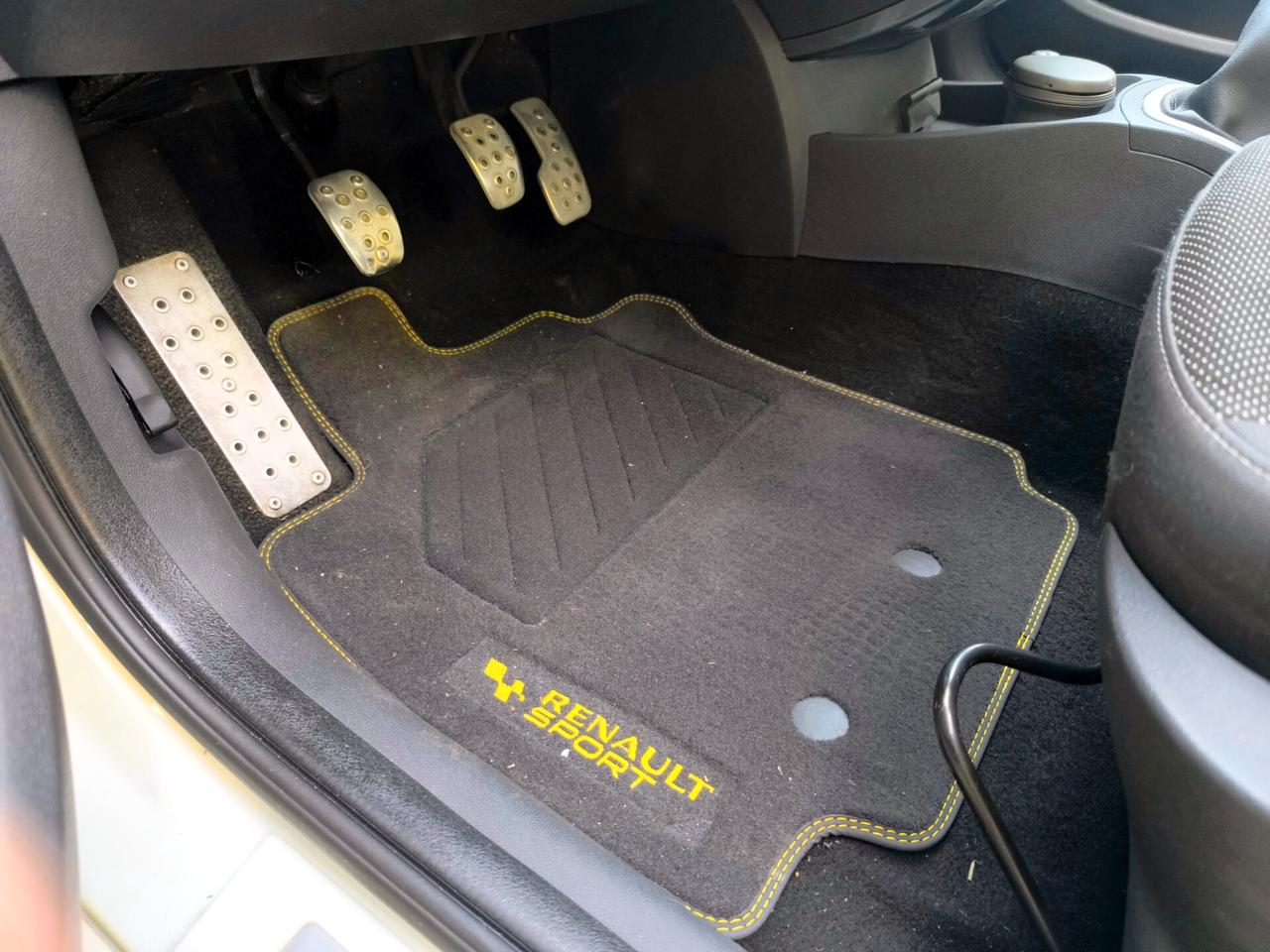 Renault Clio 2.0 16V 203CV RS CUP