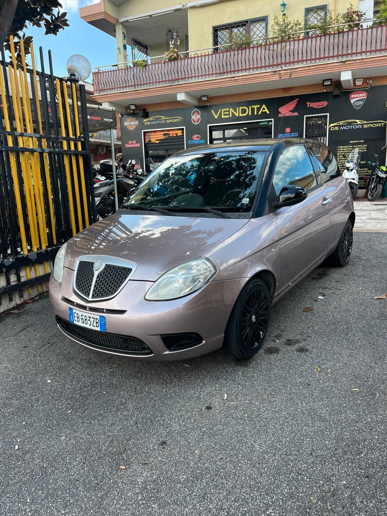 Lancia Ypsilon 1.2 GPL